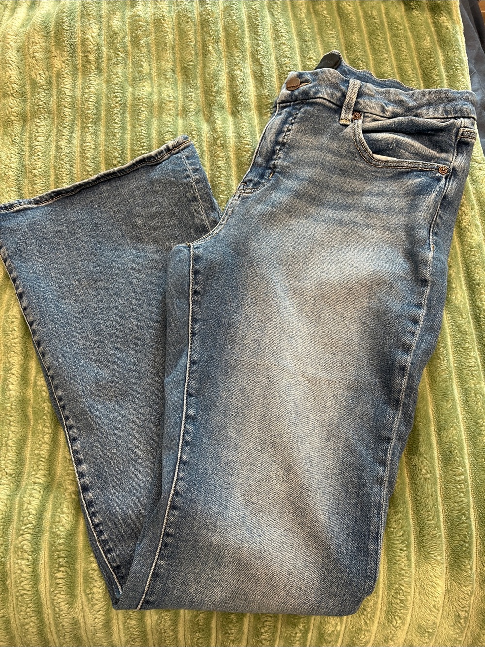 Buckle Women's Light Blue Flare Jeans 32x32